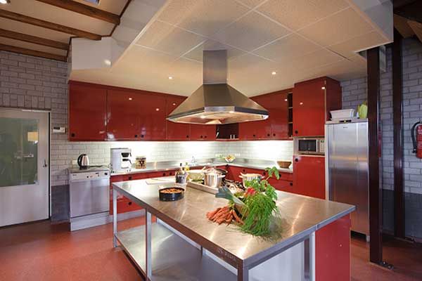 Groepsaccommodatie in Brabant met semi professionele keuken