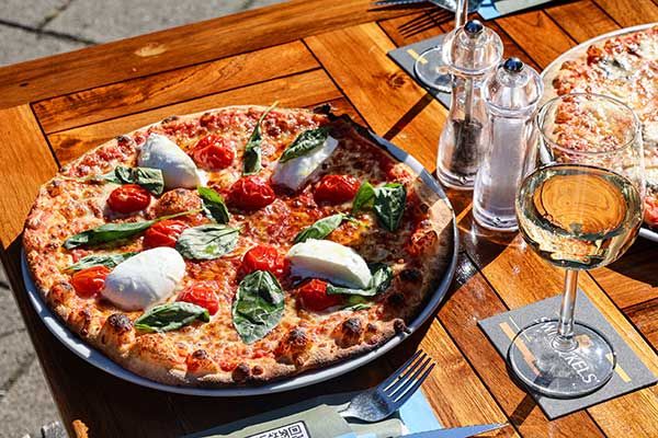 De oudste gerenommeerde Pizzeria van Amsterdam