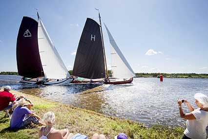 Skûtsjesilen Friesland Nederland